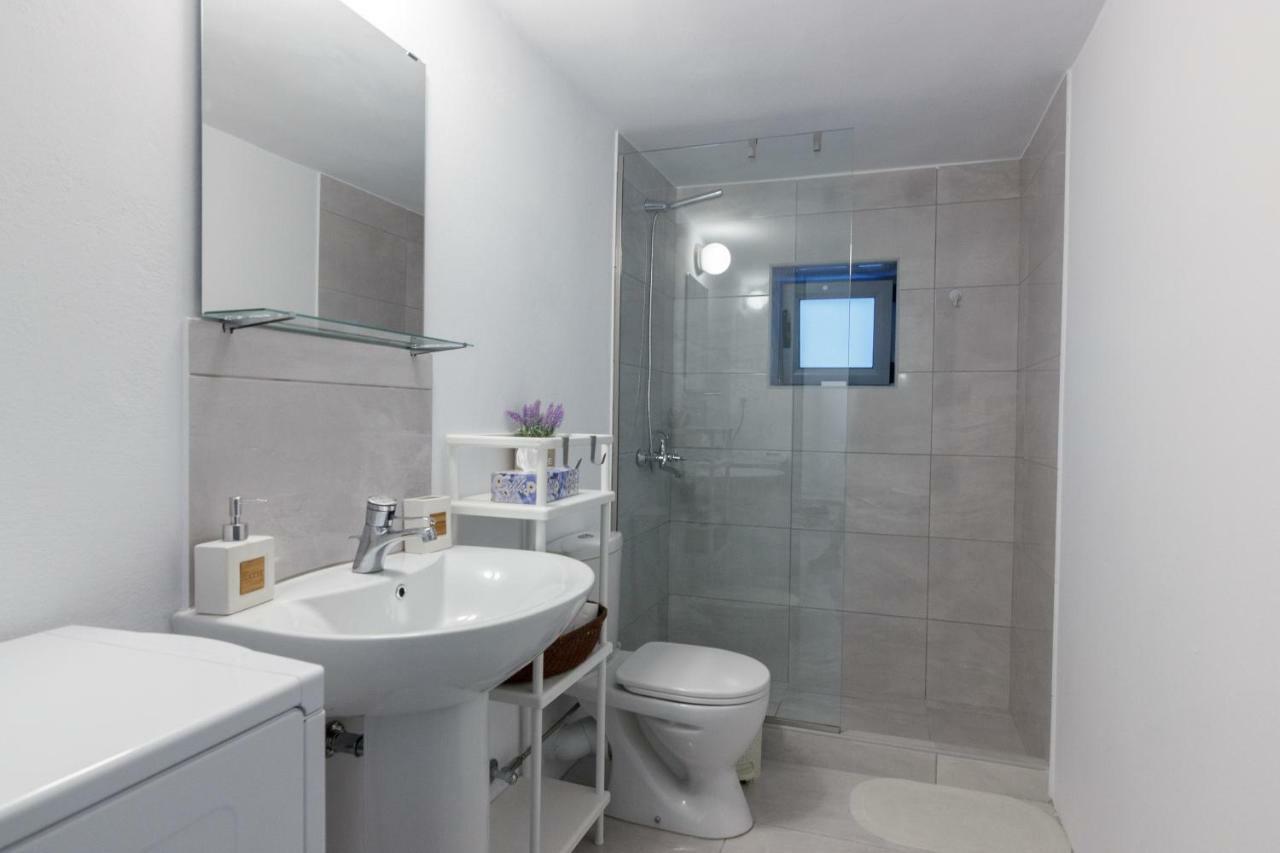 Infinity Apartment 利昂尼迪翁 外观 照片